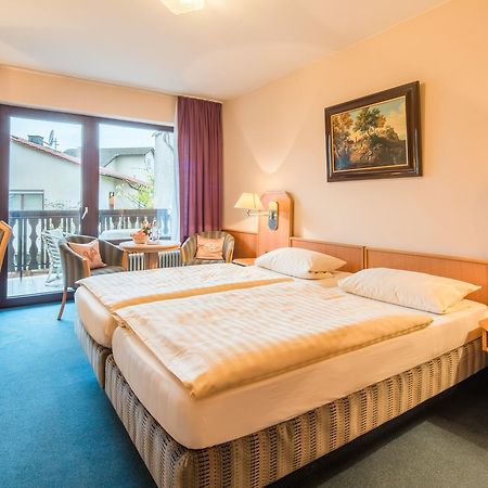 Hotel-Barbarossa-Garni Bei Hanau 布罗登巴赫 外观 照片