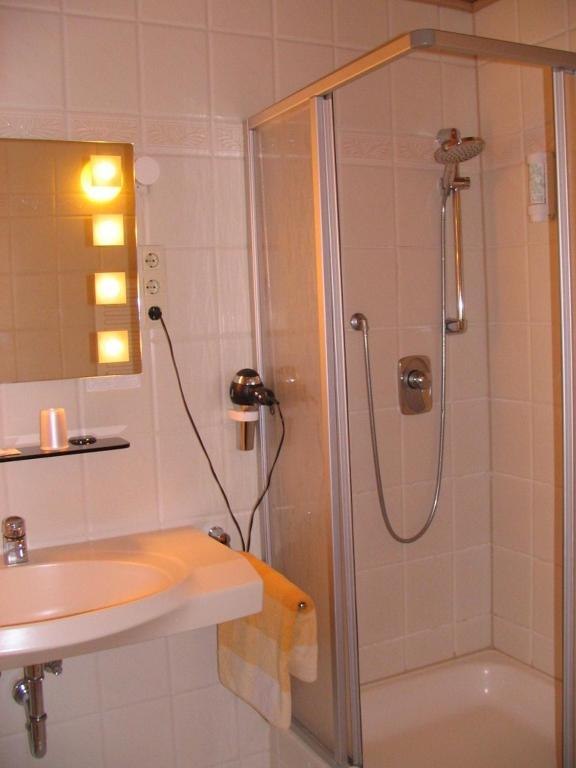 Hotel-Barbarossa-Garni Bei Hanau 布罗登巴赫 客房 照片
