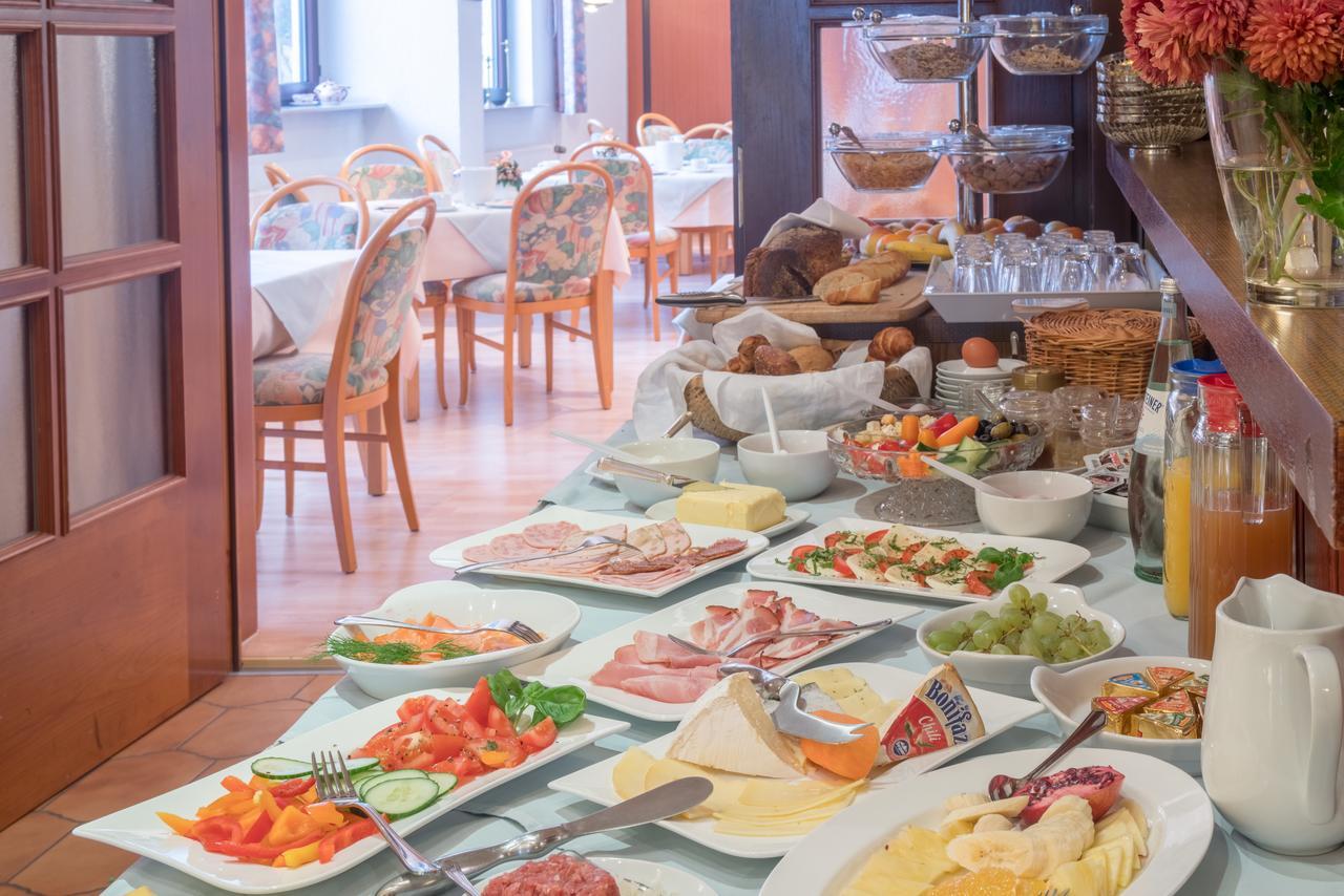 Hotel-Barbarossa-Garni Bei Hanau 布罗登巴赫 外观 照片